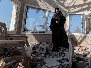 Rumah Warga Lebanon Hancur Diroket Israel