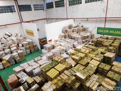 Puluhan Kontainer PMI Tertahan di Pelabuhan Semarang, Ternyata Ini Sebabnya