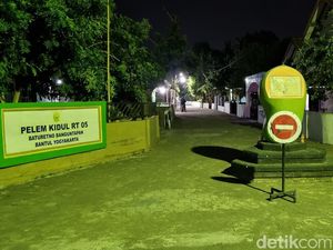 Polisi Gerebek Rumah di Baturetno Bantul, Diduga Terkait Narkoba Polisi Gerebek Rumah di Baturetno Bantul, Diduga Terkait Narkoba