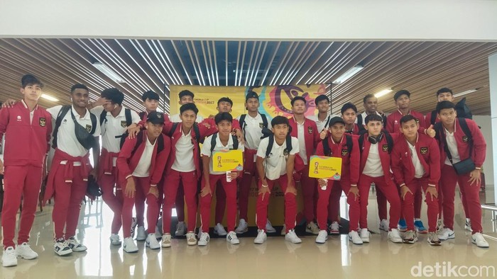 Timnas Indonesia tiba di Surabaya