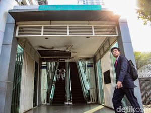 Waduh! Eskalator JPO Salemba Carolus Warisan Jokowi Tak Terawat