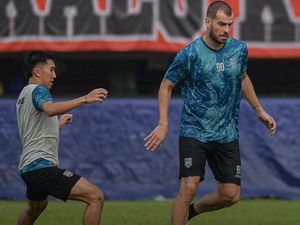 Pelatih Borneo FC Ungkap Penyebab Wiljan Pluim Batal Debut Saat Lawan Persik Pelatih Borneo FC Ungkap Penyebab Wiljan Pluim Batal Debut Saat Lawan Persik