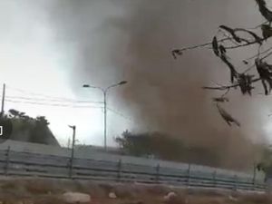 Puting Beliung Rusak 8 Kandang Ternak Sapi di Tuban