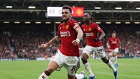 Bruno Fernandes terus bermain di musim ini. Menariknya sejak bergabung dengan MU di musim dingin 2020, Bruno belum pernah absen karena cedera! (Reuters)