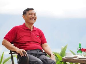 Luhut Ngaku Dijenguk John Kerry: Penghormatan Mereka ke Jokowi Luhut Ngaku Dijenguk John Kerry: Penghormatan Mereka ke Jokowi
