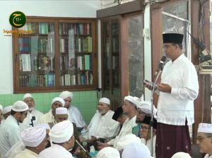 Momen Gibran dan Anies di Haul Habib Ali Solo