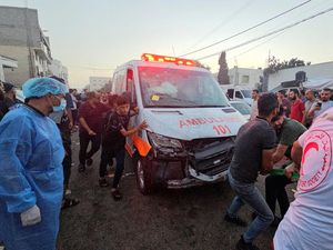 Mohon Doa! 3 WNI Pilih Bertahan di Gaza, Jadi Relawan di RS Indonesia