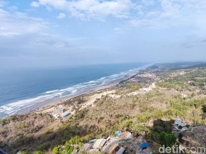 Hati-hati! Liburan di Pantai Gunungkidul, Gelombang Laut 3 Meter