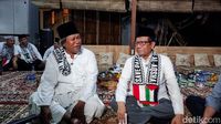 Potret Mahfud Pakai Syal Save Palestine di Haul Ponpes Minggir