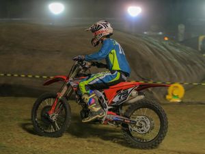 Puluhan Crosser Bersaing Taklukkan Trek Panjang Sirkuit Rampal Malang