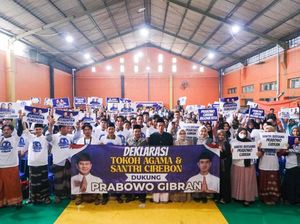 Ustaz dan Santri Cirebon Deklarasi Dukung Duet Prabowo-Gibran