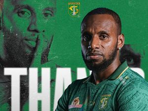 Persebaya Akhiri Kerja Sama dengan Yohanes Kandaimu Persebaya Akhiri Kerja Sama dengan Yohanes Kandaimu