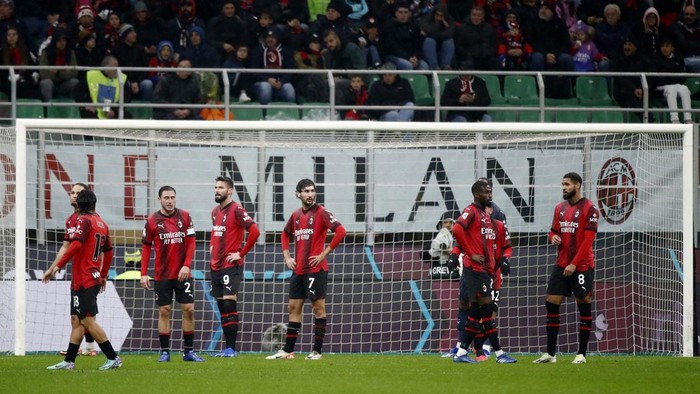 Soccer Football - Serie A - AC Milan v Udinese - San Siro, Milan, Italy - November 4, 2023 AC Milan players react REUTERS/Alessandro Garofalo