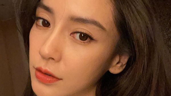 Foto Artis China yang Medsosnya Diblokir, Nonton Lisa Blackpink Menari Seksi