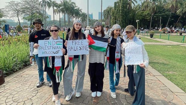 Artis Ikut Demo Bela Palestina