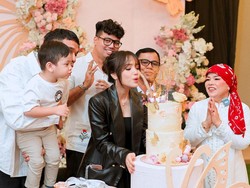 Faisal dan Dewi Zuhriati Selalu Wanti-wanti Fuji Jaga Pergaulan