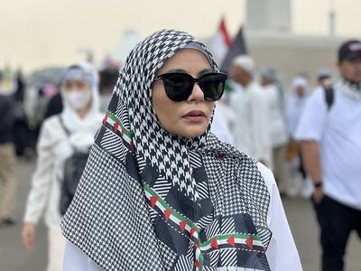 Gaya Artis RI Ikut Aksi Bela Palestina di Monas, Kompak Pakai Scarf Keffiyeh