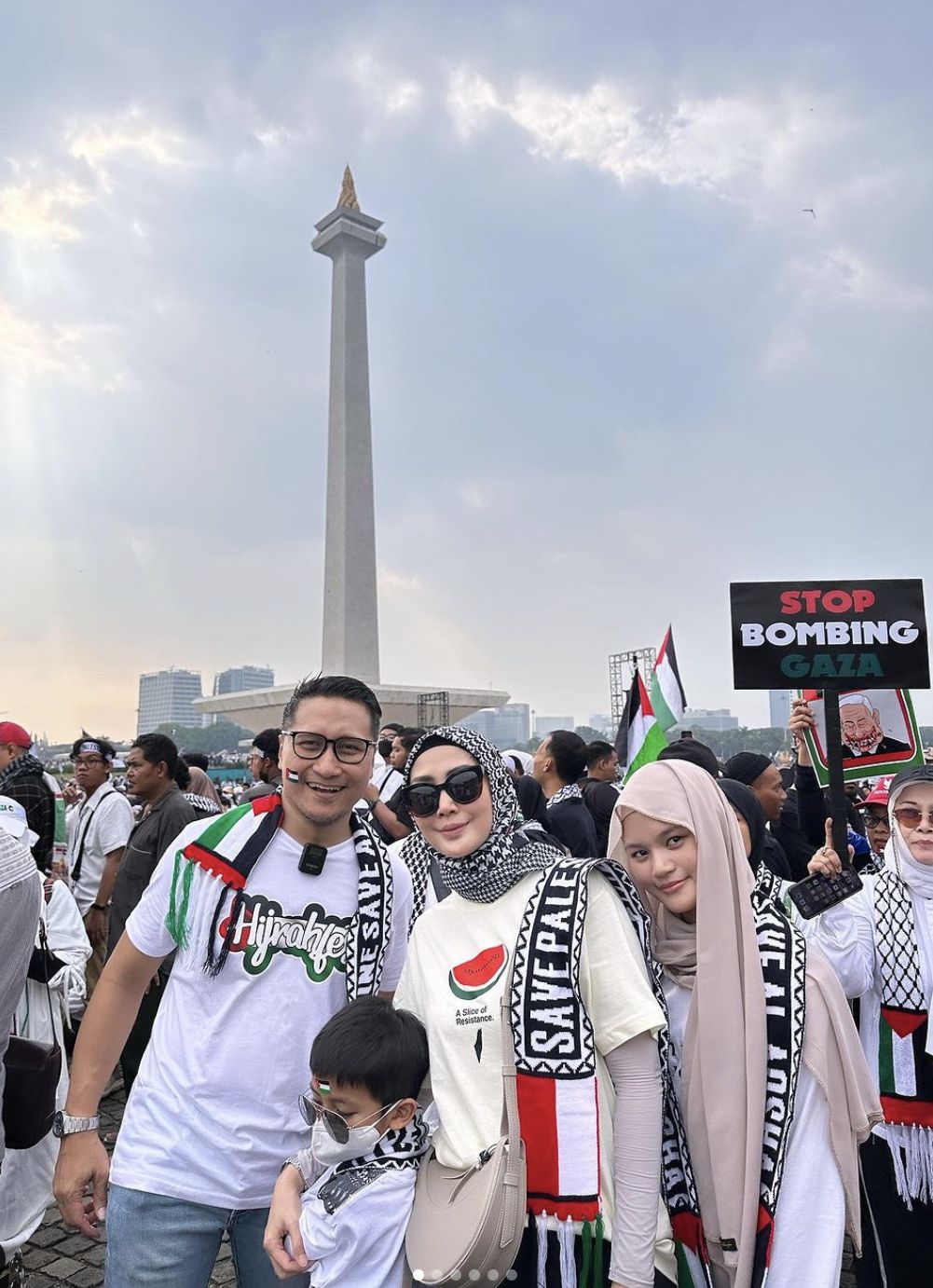 Gaya Artis di Aksi Bela Palestina Monas 2023
