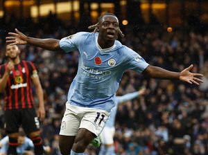 Jeremy Doku Lampaui Ekspektasi Guardiola