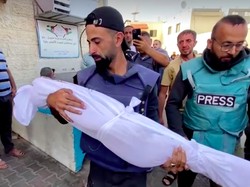 Serangan Israel Tewaskan 4 Anak Fotografer yang Sedang Liputan di Gaza