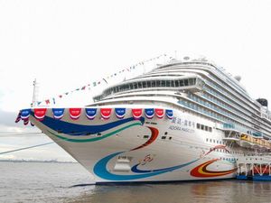 Megahnya Kapal Pesiar Raksasa Pertama Buatan China yang Panjangnya 323,6 Meter