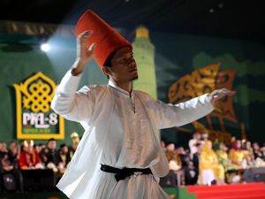 Melihat Pembukaan Pekan Kebudayaan Aceh Melihat Pembukaan Pekan Kebudayaan Aceh