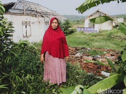 Cerita Warga Masih Tinggal di Kampung Karian Meski Mau Tenggelam