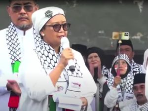 Puisi Menyentuh Hati Palestina Saudaraku dari Retno Marsudi Puisi Menyentuh Hati Palestina Saudaraku dari Retno Marsudi