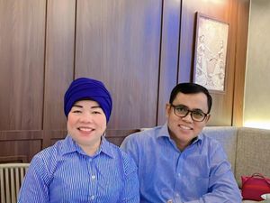 Momen Dewi Mama Fuji, Saat Makan Bareng Haji Faisal dan Keluarga Momen Dewi Mama Fuji, Saat Makan Bareng Haji Faisal dan Keluarga