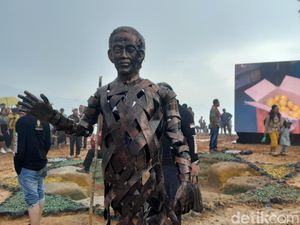 Patung Jokowi di Karo Sumut Ditargetkan Selesai Saat Pilkada Patung Jokowi di Karo Sumut Ditargetkan Selesai Saat Pilkada