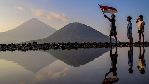 Epik! Pulau Maitara dan Pulau Tidore di Maluku Utara di Pecahan Uang Rp 1000