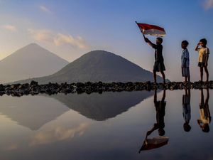 7 Lagu Daerah Maluku serta Maknanya, Ada Lagu Rasa Sayange hingga Ayo Mama 7 Lagu Daerah Maluku serta Maknanya, Ada Lagu Rasa Sayange hingga Ayo Mama