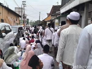 Ada Haul Habib Ali, CFD-Solo di Waktu Malam Ditiadakan Ada Haul Habib Ali, CFD-Solo di Waktu Malam Ditiadakan