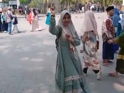 Pengakuan TikToker Joget di Halaman Masjid-Makam Syaikhona Kholil Bangkalan