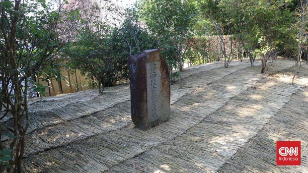 Prasati penanda tanah kelahiran Sakichi Toyoda di Kosai, Shizuoka, Jepang. Prasati penanda tanah kelahiran Sakichi Toyoda di Kosai, Shizuoka, Jepang.