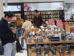 Nggak Bakal Boncos! Beli Sepatu di Transmart Full Day Sale Cuma Rp 100 ribuan