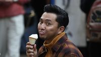 10 Potret Kulineran Ananda Omesh yang Lelang Motornya Demi Bantu Palestina
