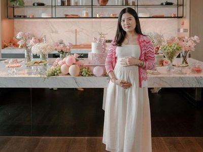 7 Foto Baby Shower Valencia Tanoe di Hotel Mewah, Spill Nama Anak