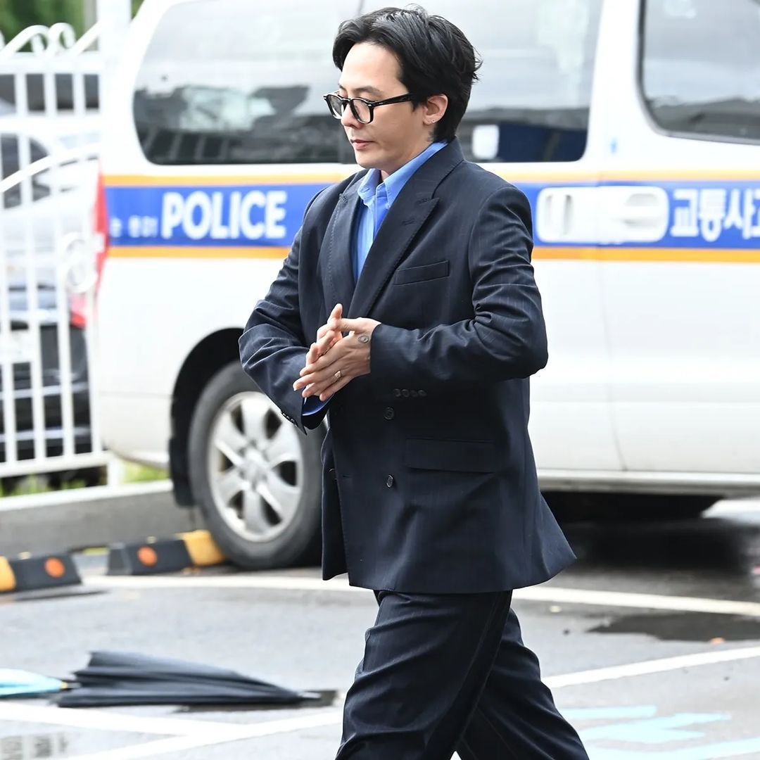 Bantah Pakai Narkoba, G-Dragon Hadir di Pemeriksaan Polisi
