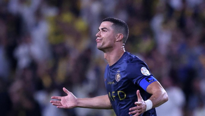Soccer Football - Saudi Pro League - Al Nassr v Al Khaleej - Al-Awwal Park, Riyadh, Saudi Arabia - November 4, 2023 Al Nassrs Cristiano Ronaldo celebrates scoring their first goal REUTERS/Ahmed Yosri