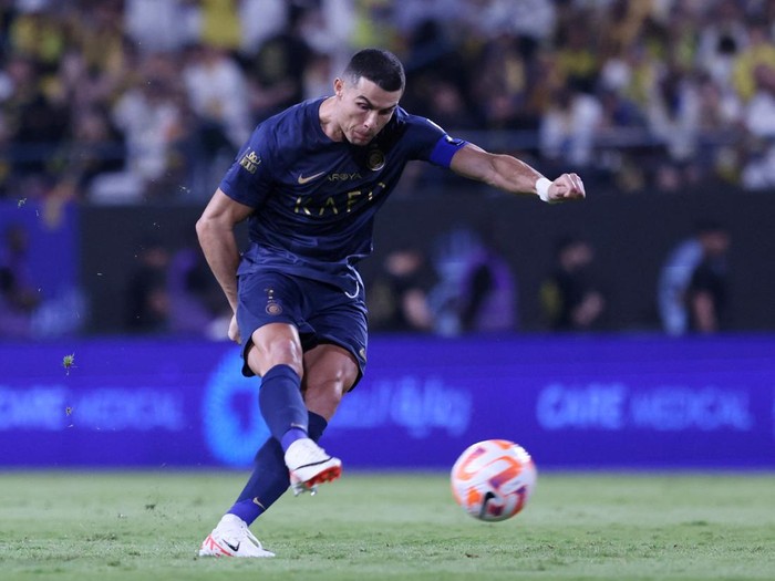 Soccer Football - Saudi Pro League - Al Nassr v Al Khaleej - Al-Awwal Park, Riyadh, Saudi Arabia - November 4, 2023 Al Nassr's Cristiano Ronaldo celebrates scoring their first goal REUTERS/Ahmed Yosri