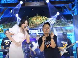 Lirik Lagu Santri Pekok yang Dinyanyikan Difarina feat Fendik Adella Lirik Lagu Santri Pekok yang Dinyanyikan Difarina feat Fendik Adella