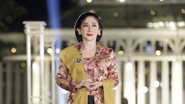 7 Foto Keluarga Mangkunegaran Pakai Koleksi Batik Pribadi yang Sarat Makna