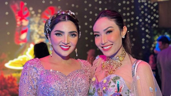 Gaya Artis Hadiri Ultah Ashanty Bertema Fairy, Nia Ramadhani Bak Barbie Hidup