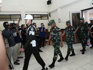 3 Oknum Prajurit Bunuh Imam Masykur Juga Dipecat dari Dinas Militer 3 Oknum Prajurit Bunuh Imam Masykur Juga Dipecat dari Dinas Militer