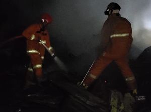 10 Rumah Warga di Jl Andi Tonro Makassar Terbakar, Diduga Korsleting Listrik