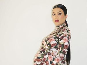 Foto Perdana Putra Travis Barker dan Kourtney Kardashian Foto Perdana Putra Travis Barker dan Kourtney Kardashian