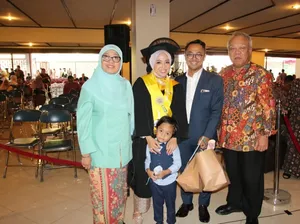 Cerita Menteri Basuki di Wisuda Anak: Kami Sekeluarga Alumni UGM
