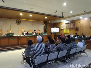 Siasat Catur dan Trisna Keruk Duit Proyek Fiktif Amarta Karya Siasat Catur dan Trisna Keruk Duit Proyek Fiktif Amarta Karya