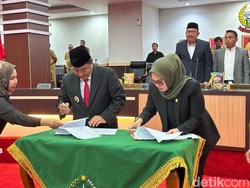 Tok! DPRD-Pemprov Tetapkan APBD Sulsel 2024 Rp 10,22 Triliun